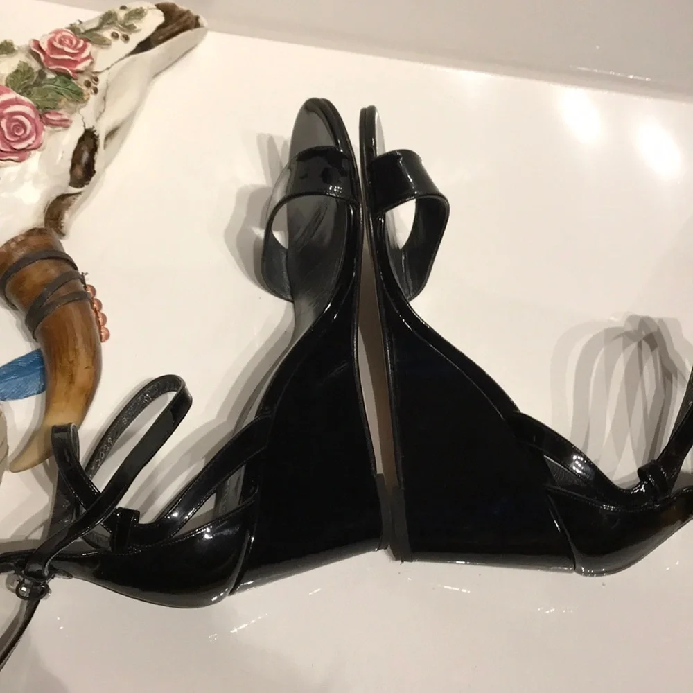 Stuart Weizmann Leather Glossy Sandals Crisscross Vintage Y2k Heels shiny 90s 8